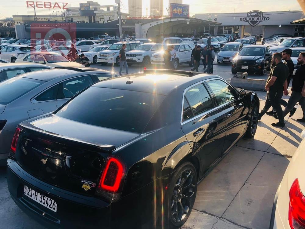 کرایسلەر 300